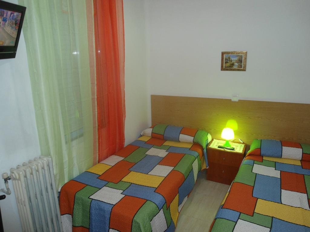 Hostal Florida Madrid Exterior foto