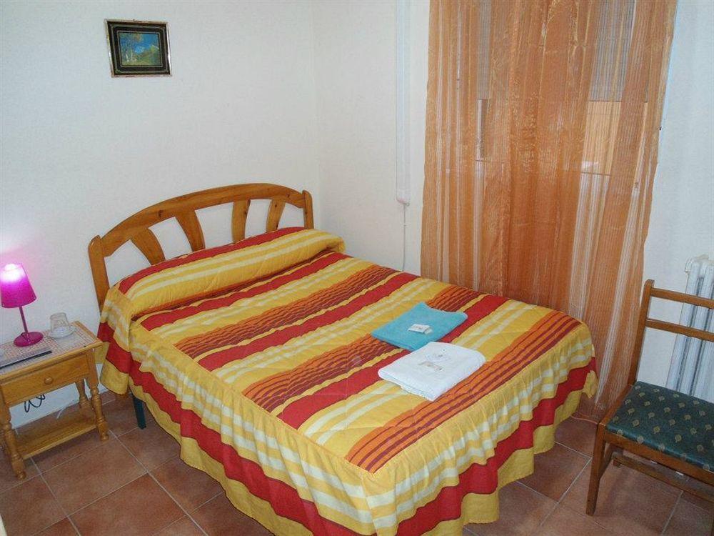 Hostal Florida Madrid Exterior foto
